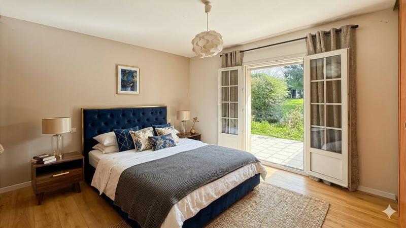 Maison - 333 m² - 10 pièces