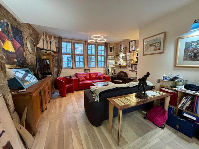 Maison - 225 m² - 5 pièces