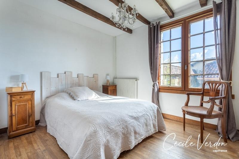 Corps de ferme - 250 m² - 7 pièces