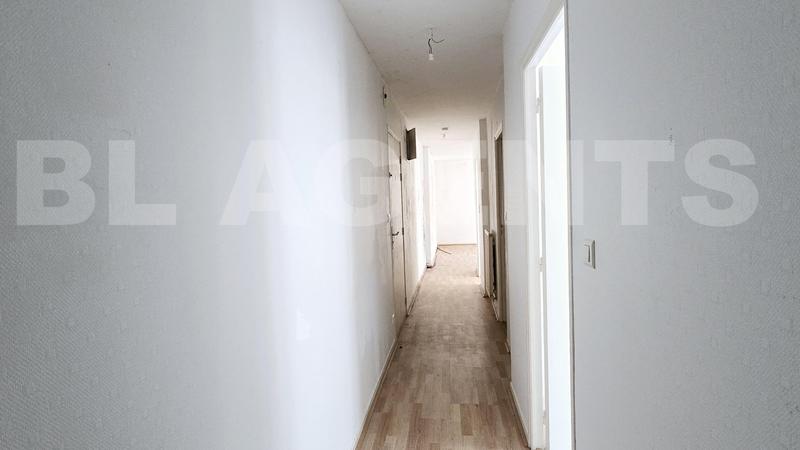 Maison - 195 m² - 10 pièces