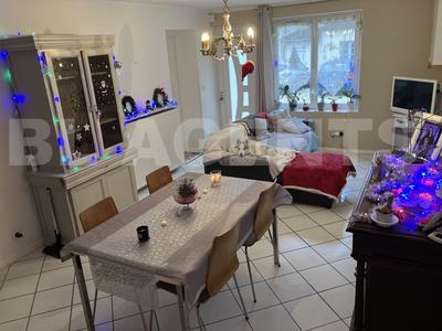 Maison - 99 m² - 4 pièces
