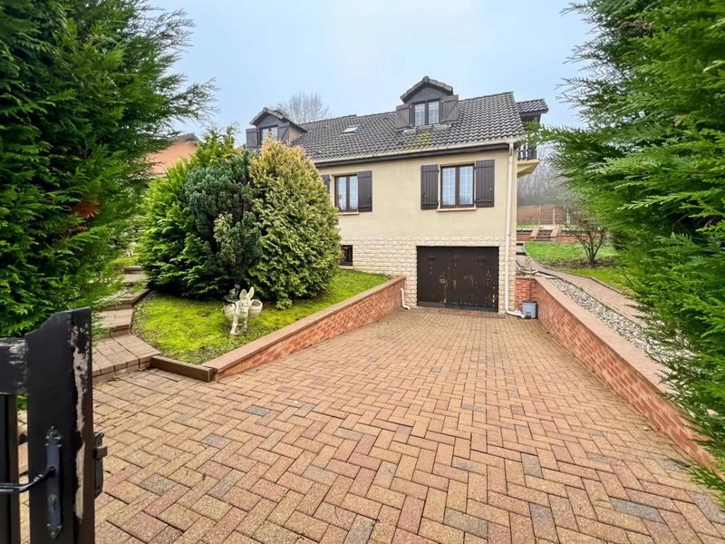 Maison - 155 m² - 6 pièces