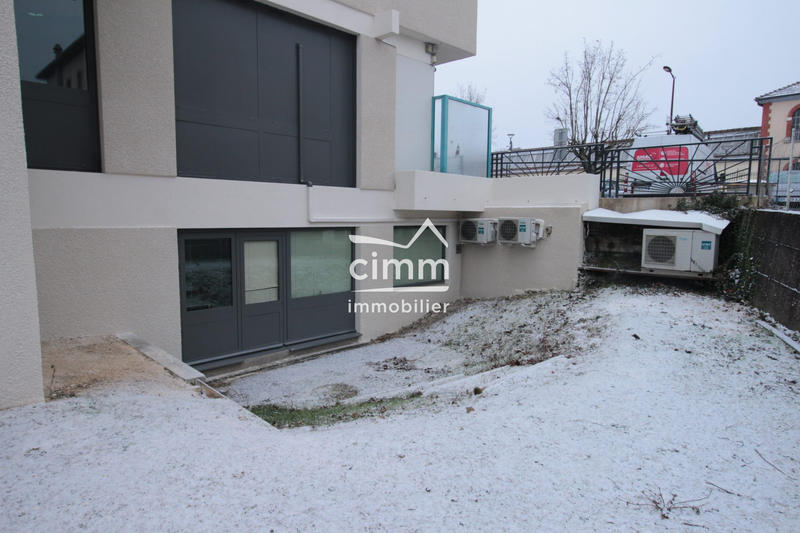 Local commercial - 86 m² - 5 pièces