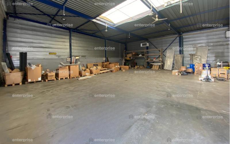 Local d'activité / Entrepôt - 1 444 m²