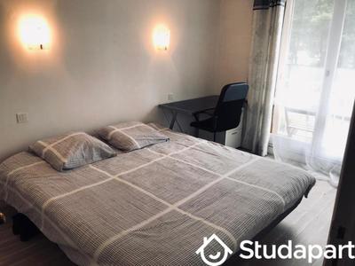 Chambre - 12 m² - 1 pièce