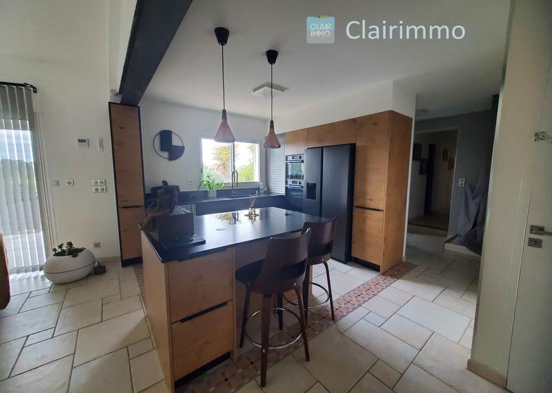 Maison - 168 m² - 5 pièces