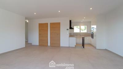 Maison - 80 m² - 4 pièces