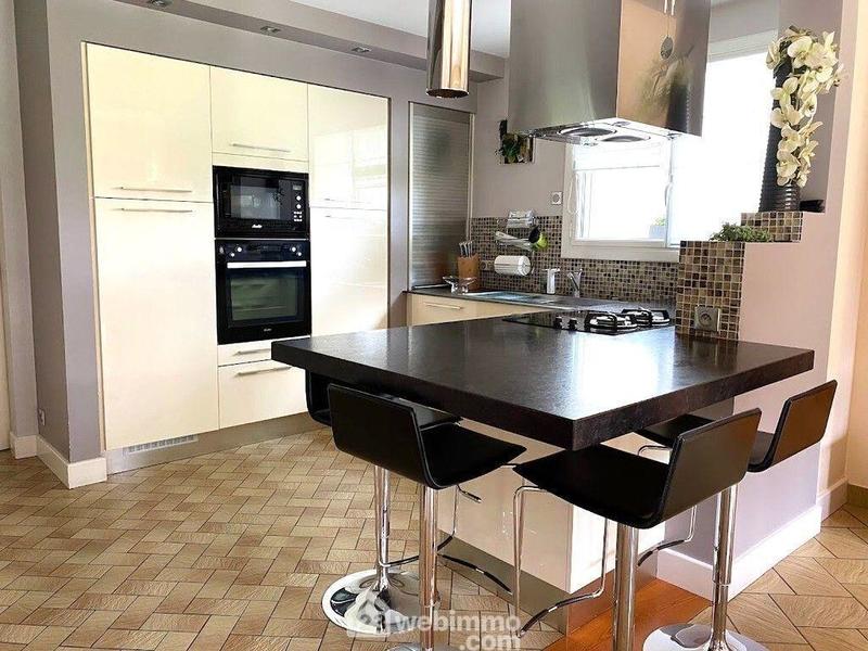 Maison - 140 m² - 6 pièces