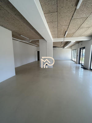 Local commercial - 110 m²