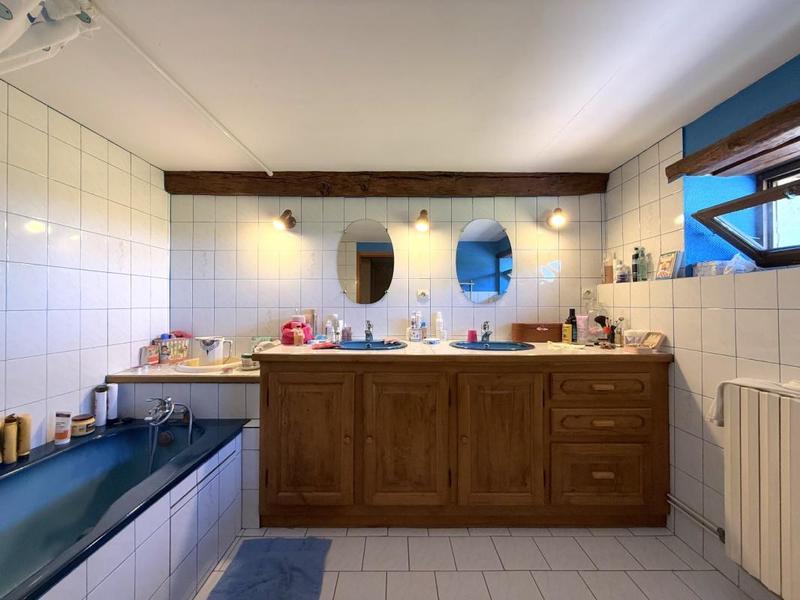 Maison - 314 m² - 10 pièces