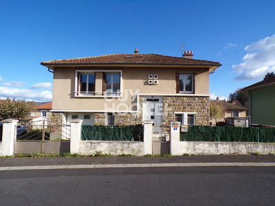 Maison - 91 m² - 7 pièces