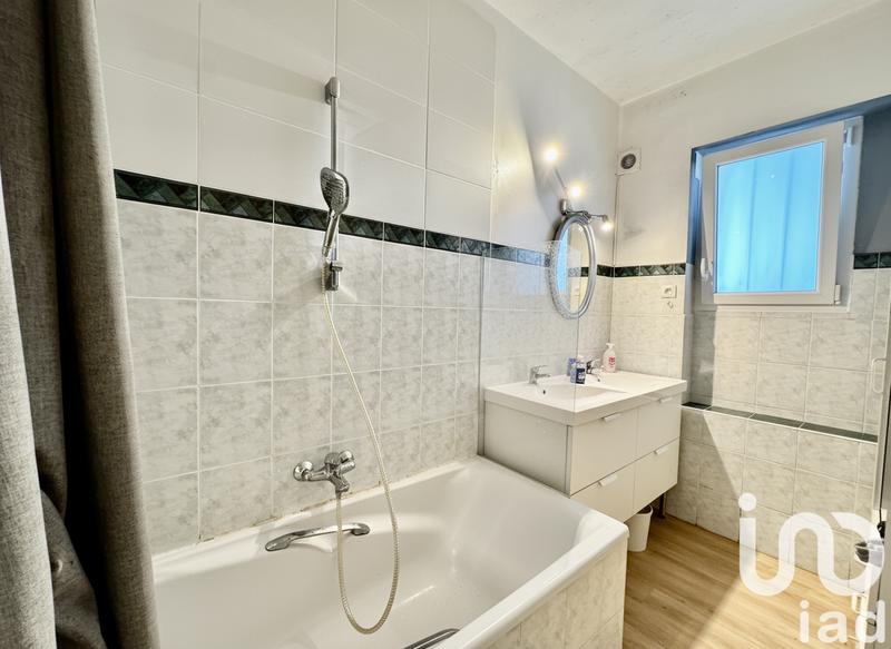 Maison - 143 m² - 7 pièces