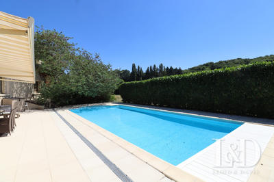 Maison - 425 m² - 14 pièces