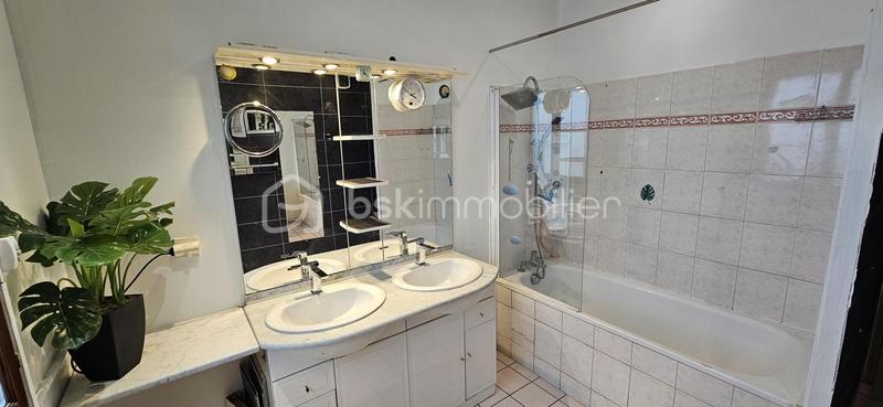 Maison - 100 m² - 5 pièces