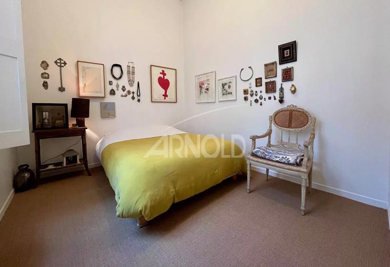 Appartement - 192 m² - 5 pièces