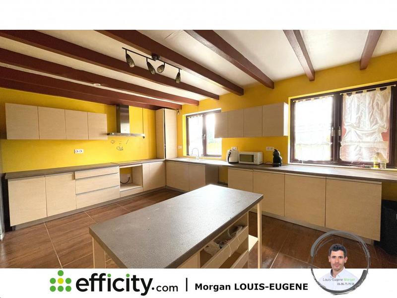 Maison - 185 m² - 7 pièces