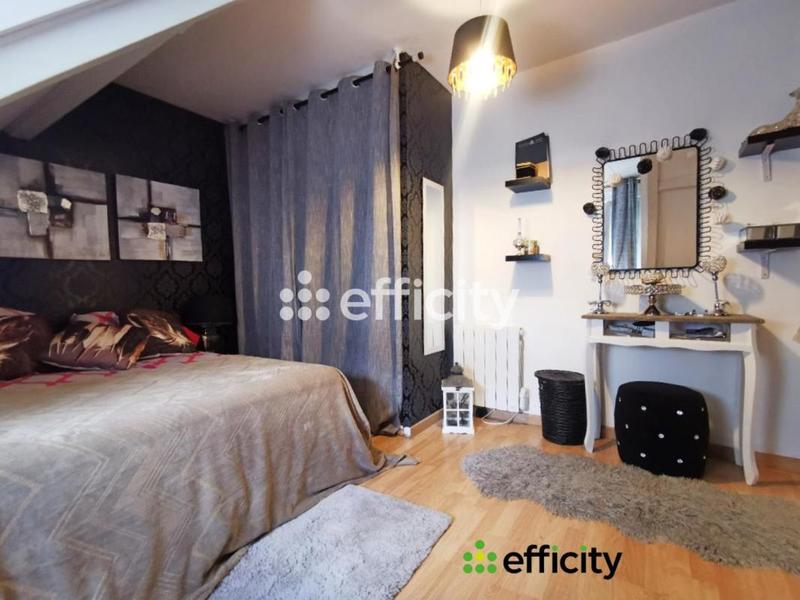 Maison - 163 m² - 8 pièces