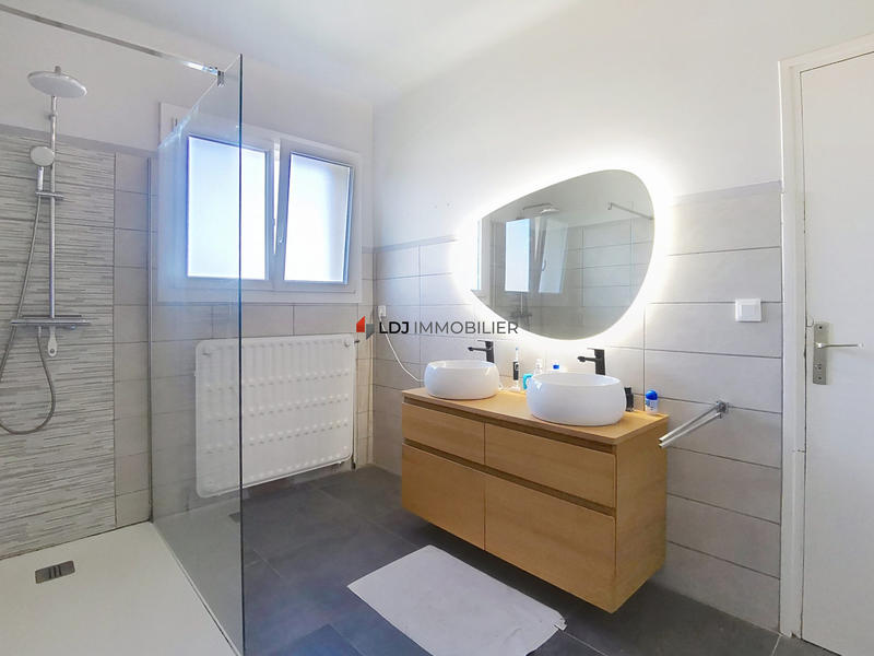 Maison - 157 m² - 6 pièces