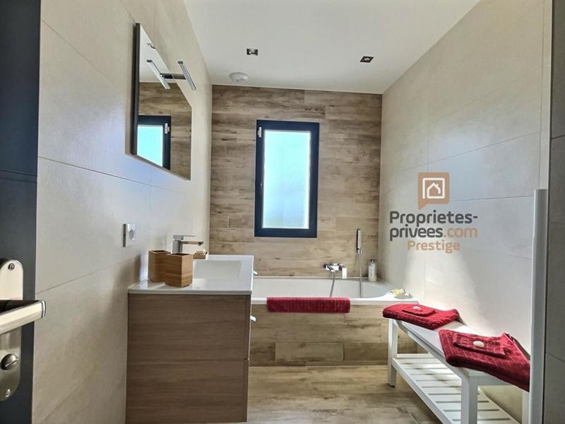 Maison - 140 m² - 6 pièces