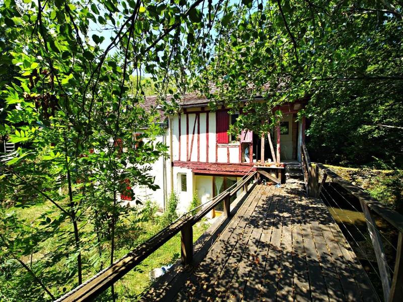 Moulin - 125 m² - 5 pièces