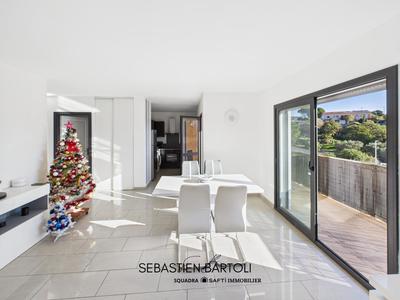 Appartement - 67 m² - 3 pièces