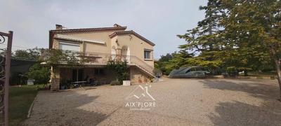 Maison - 180 m² - 4 pièces