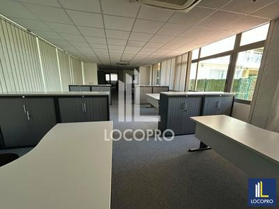 Bureau - 330 m²