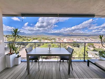 Studio - 30 m² - 1 pièce