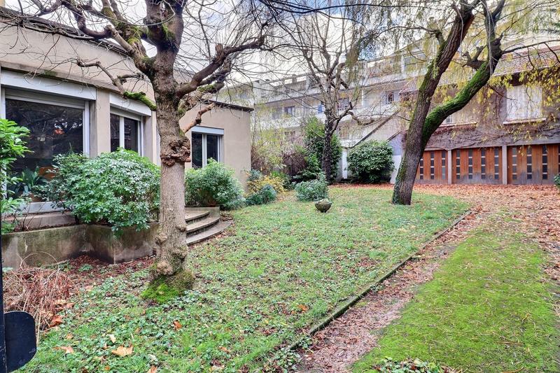 Duplex - 242 m² - 9 pièces