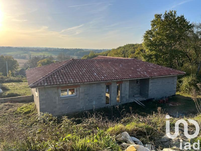 Maison - 150 m² - 1 pièce