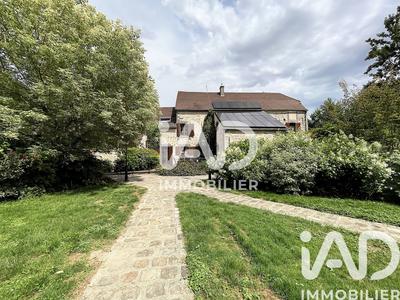 Maison - 360 m² - 12 pièces
