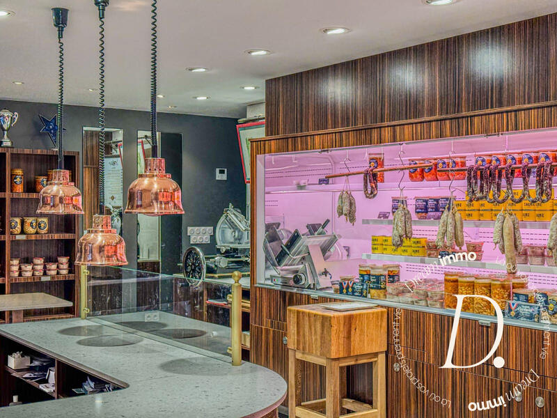 Fonds de commerce - 121 m²