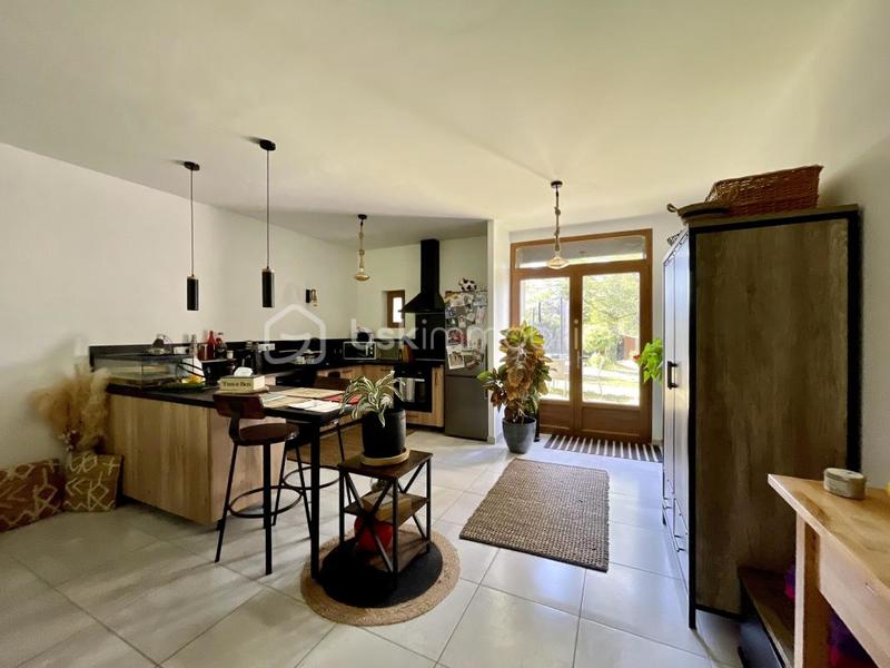 Maison - 278 m² - 10 pièces