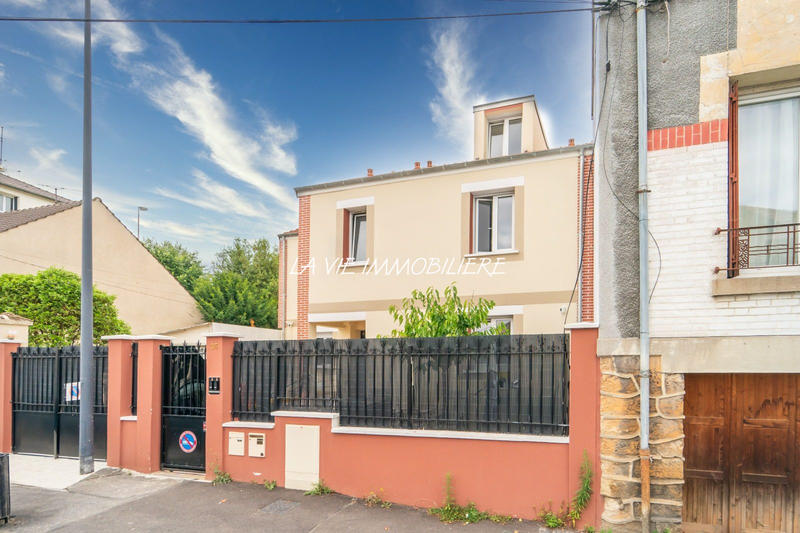 Maison - 121 m² - 4 pièces