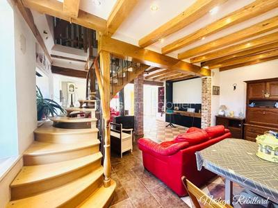 Propriété - 180 m² - 6 pièces