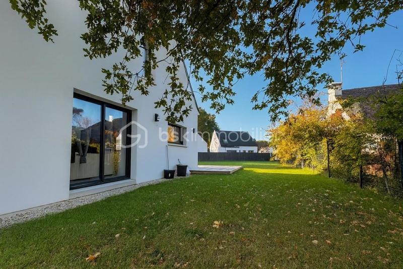 Maison - 99 m² - 5 pièces