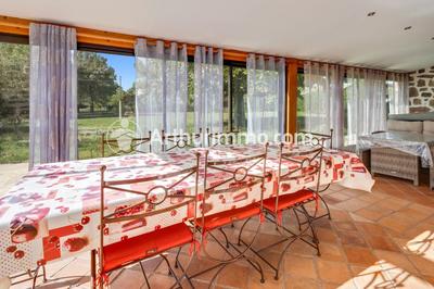 Maison - 166 m² - 6 pièces