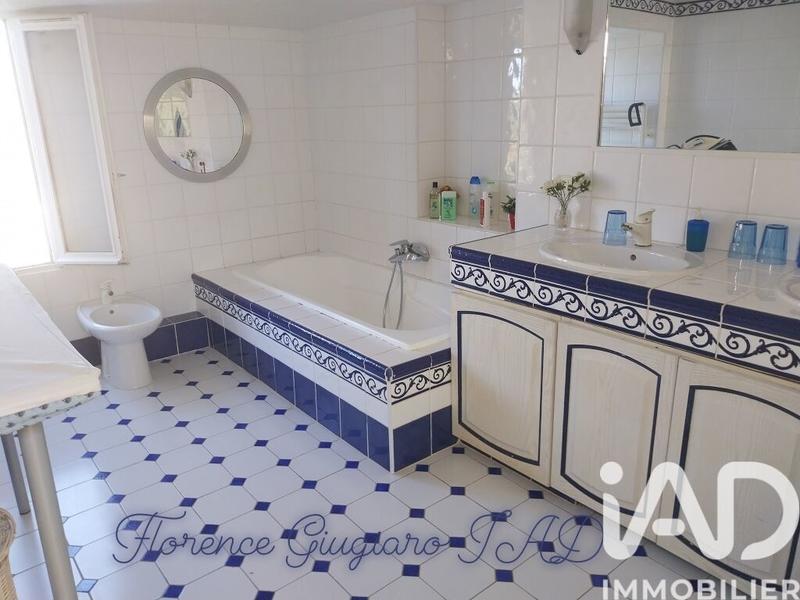 Maison - 292 m² - 8 pièces