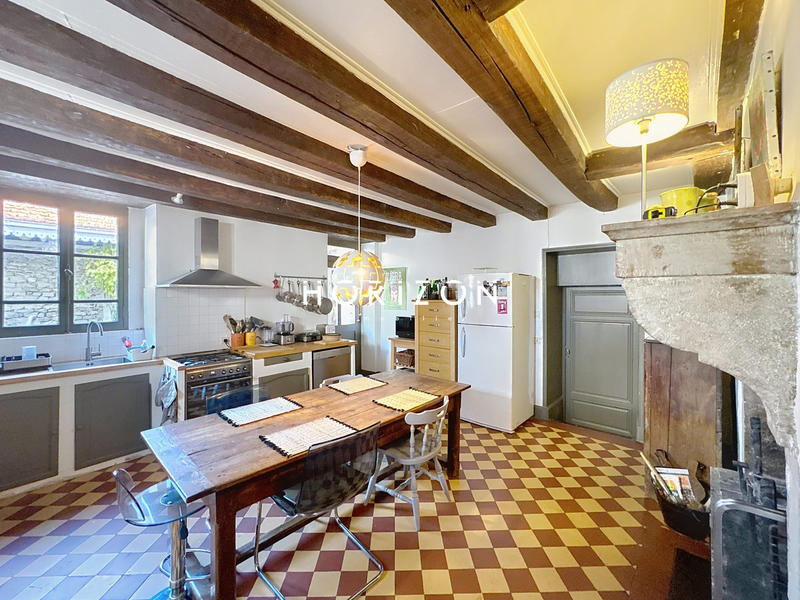 Maison ancienne - 266 m² - 10 pièces