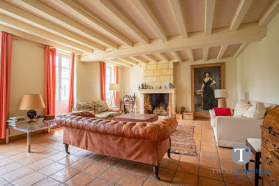 Maison - 530 m² - 10 pièces