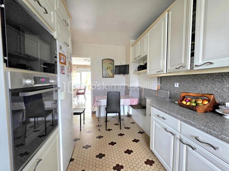 Maison - 190 m² - 8 pièces