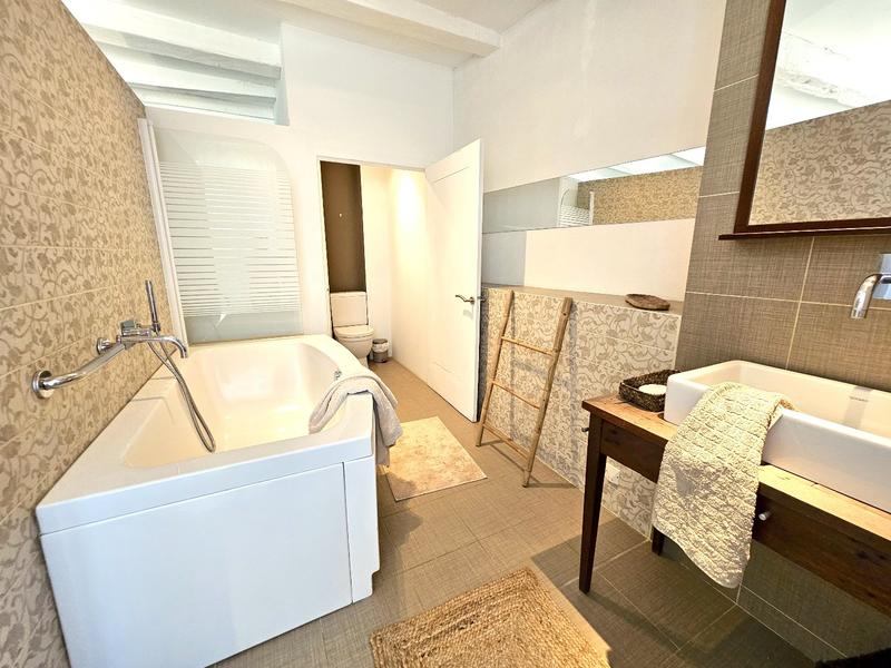 Maison - 400 m² - 8 pièces