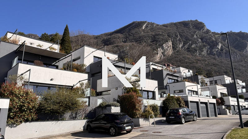 Appartement - 75 m² - 3 pièces