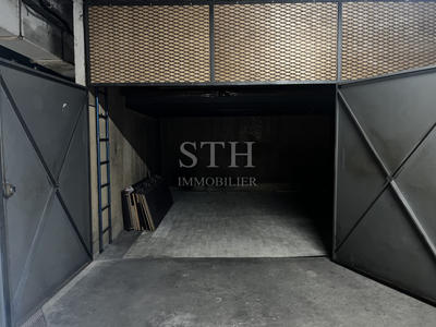 Parking / Garage - 18 m²