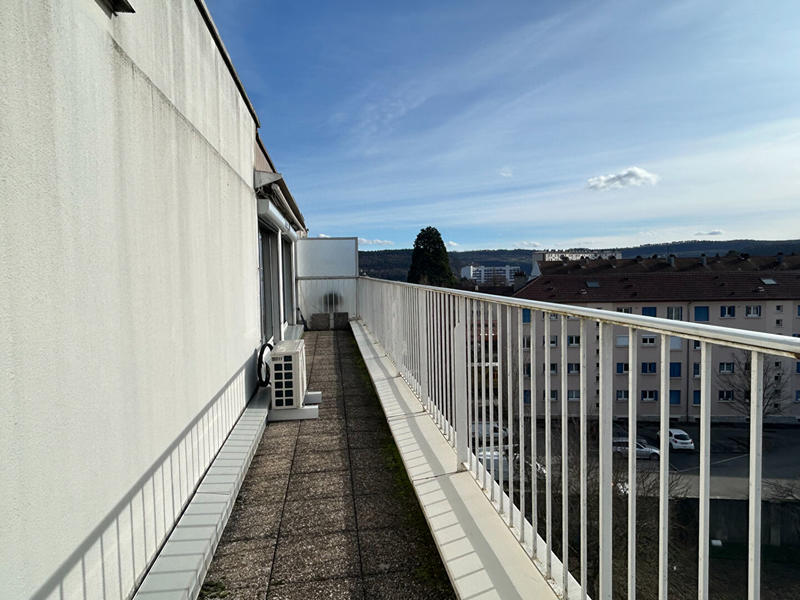 Appartement - 104 m² - 5 pièces