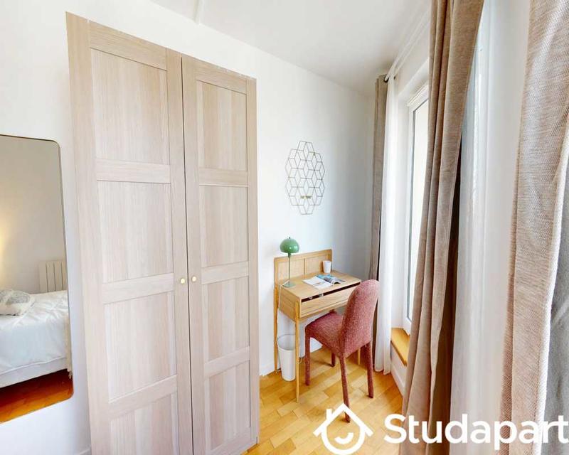 Chambre - 65 m² - 1 pièce