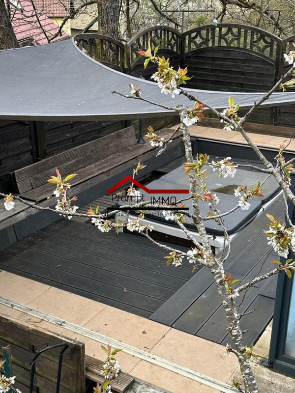 Maison - 200 m² - 10 pièces