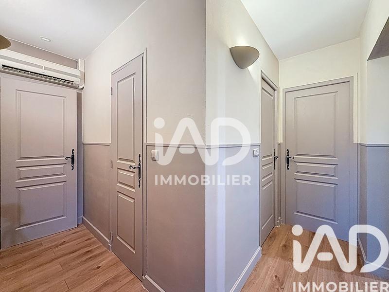 Maison - 250 m² - 7 pièces