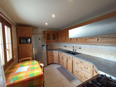 Maison - 92 m² - 6 pièces