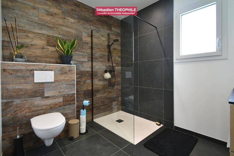 Maison - 102 m² - 4 pièces